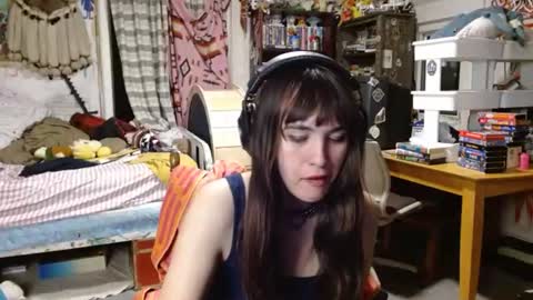 Izzy online show from June 3, 2:24 am