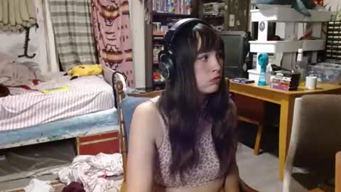 Izzy online show from June 16, 3:42 am