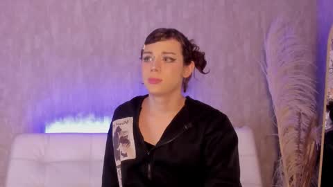 cris online show from November 18, 4:56 am