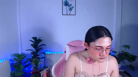 Snapshot of ploysaithailand chatting on October 17, 7:56 am Ploysai online show from October 17, 7:56 am