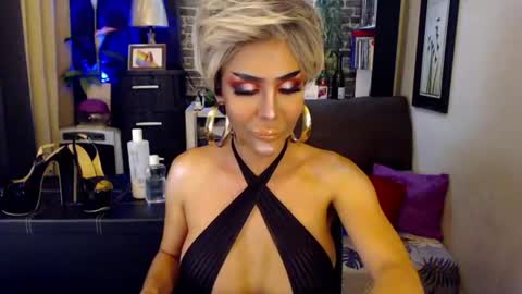 DivaGray online show from June 14, 7:48 pm