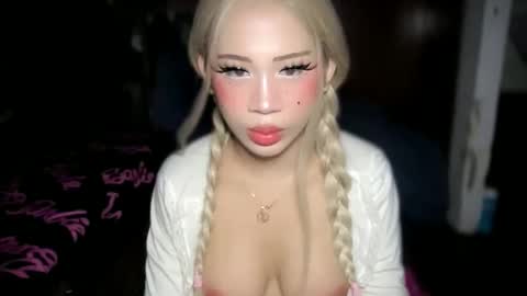 GODDESS PRECIOUS online show from April 7, 8:10 pm