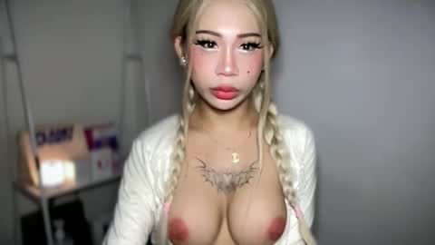 GODDESS PRECIOUS online show from April 13, 8:02 pm