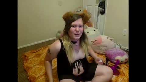 puppygirllovestobeg online show from May 18, 7:03 am