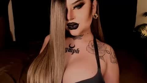 puquellas online show from August 3, 9:32 pm