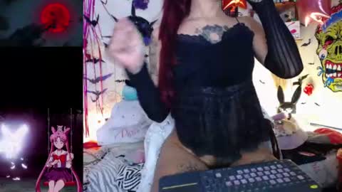 purplekattlyn online show from July 18, 12:28 am