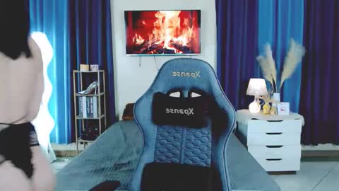 Your sweet Lala online show from September 25, 6:15 pm