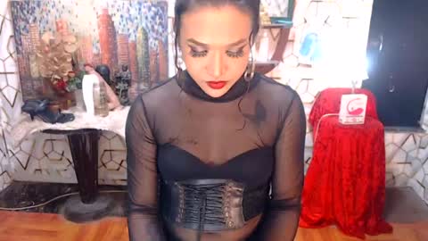 Queen Agatha online show from July 28, 7:39 pm