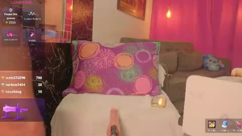 queen_kamil online show from August 3, 6:46 am