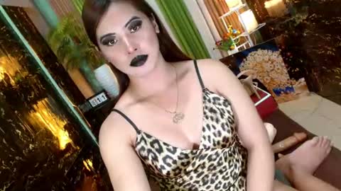 Kendal  online here from 6am-3pm philippine time online show from July 11, 12:53 pm