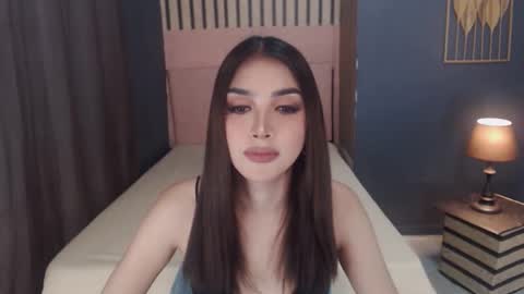 queenemeraldts online show from March 10, 2:50 am