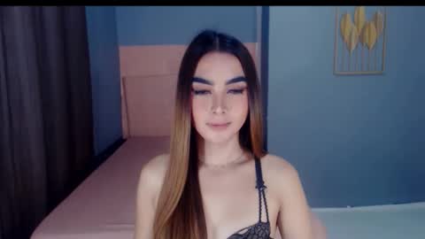 queenemeraldts online show from October 11, 3:42 am