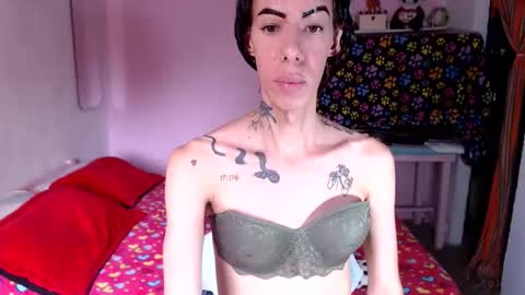 queenmaria23cm online show from June 8, 9:14 pm