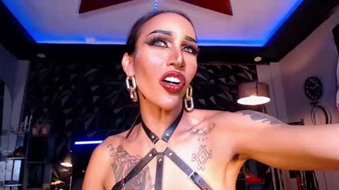 ValentinaMoone online show from February 13, 5:46 am