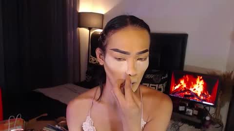 ValentinaMoone online show from September 19, 2:50 am