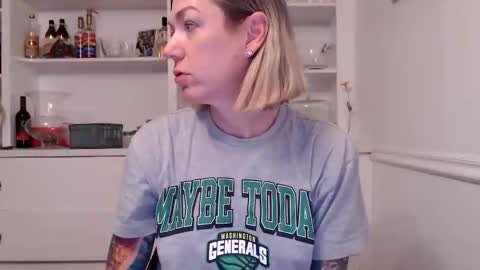 Racy Tracy online show from February 5, 2:11 pm