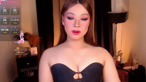 raeganclinton online show from June 11, 3:04 am