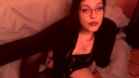 Snapshot of rattlesnakebitch chatting on December 20, 6:19 am Rattlesnake Bitch 666 online show from December 20, 6:19 am