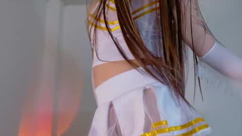 Isaindepent model online show from June 22, 5:15 am