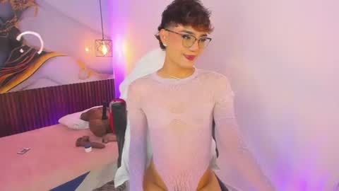 reneepaz online show from August 4, 7:09 pm