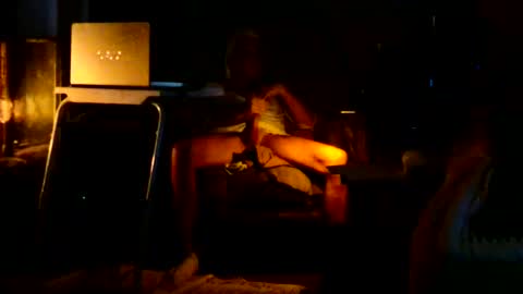 PINK HOLE TWINK online show from April 7, 5:08 am