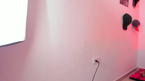 Rihanna hotx online show from February 28, 7:26 am