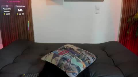 rihanna online show from October 7, 3:35 pm