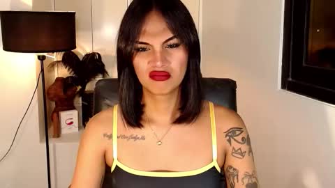 riri online show from February 12, 10:43 am