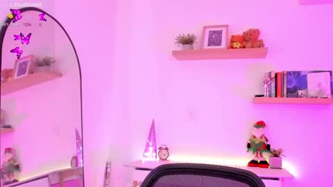 Rose Saenz online show from December 13, 9:41 pm