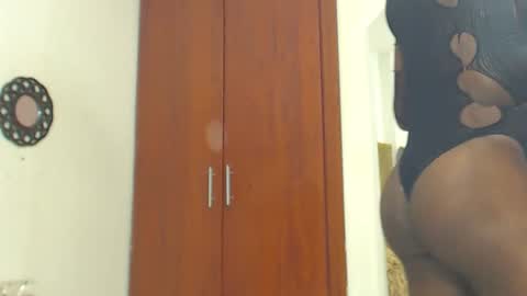 rose_valentiine online show from June 24, 11:52 am