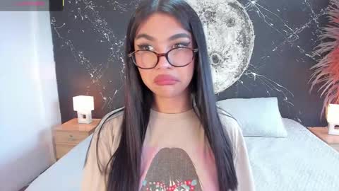 Rose online show from December 17, 2:00 pm