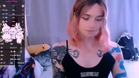  Alice  online show from June 19, 9:14 am