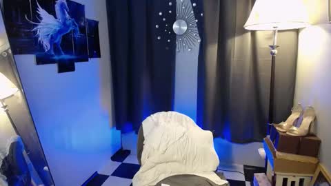 Lily Rush online show from November 18, 10:10 pm