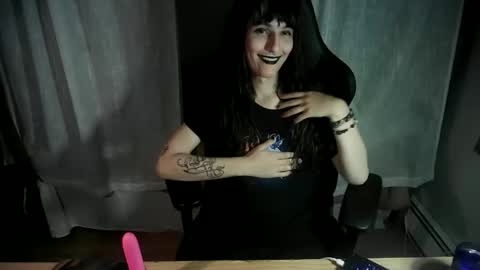 sabinewinters online show from June 7, 12:18 am