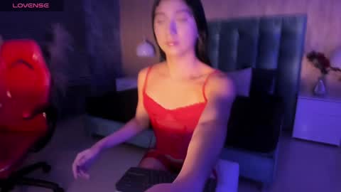           online show from June 5, 8:48 pm