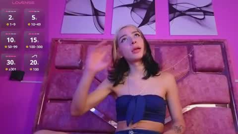 samantaa_liov online show from June 22, 7:33 pm