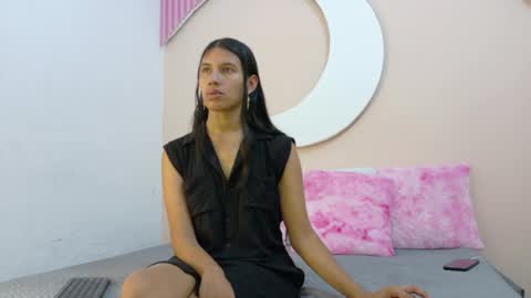 samanthalaurent online show from June 18, 7:29 pm