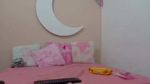 samanthalaurent online show from June 24, 7:23 pm