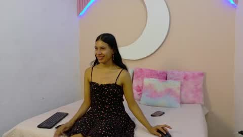 samanthalaurent online show from July 6, 7:49 pm