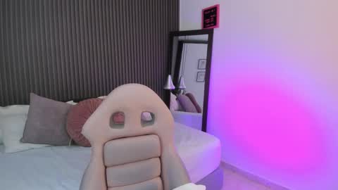 Axel online show from January 18, 10:29 pm