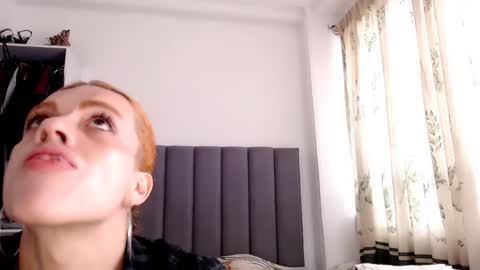 sara_johnson__ online show from June 7, 6:38 pm