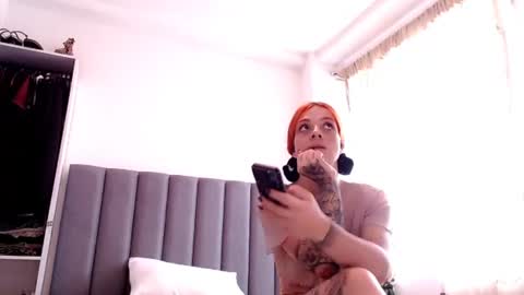 sara_johnson__ online show from June 14, 10:00 pm
