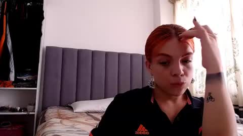 sara_johnson__ online show from June 17, 2:07 pm