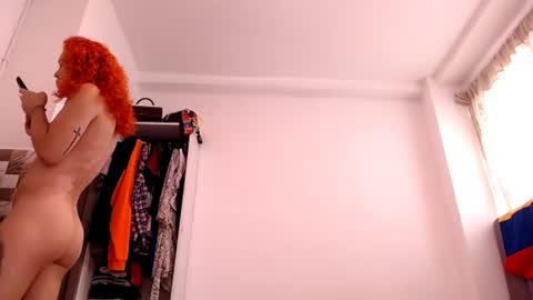 sara_johnson__ online show from July 6, 12:23 pm