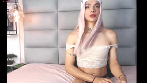 sara_shayk online show from December 16, 7:30 pm