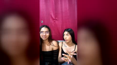 sarasaenz999 online show from April 10, 9:04 am