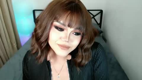 sassy_vivits online show from May 22, 9:55 pm