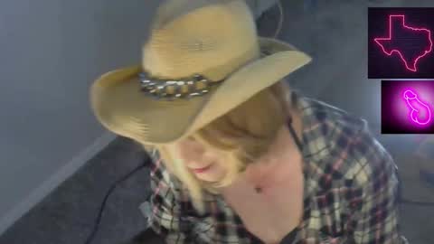 Cait or Caitlin online show from February 4, 8:19 am