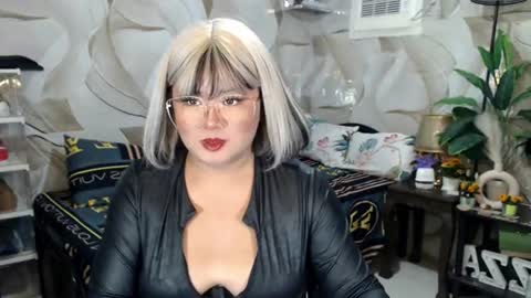 scarlette online show from August 2, 3:00 pm