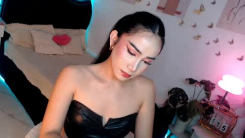 Vanessa online show from June 14, 5:25 pm